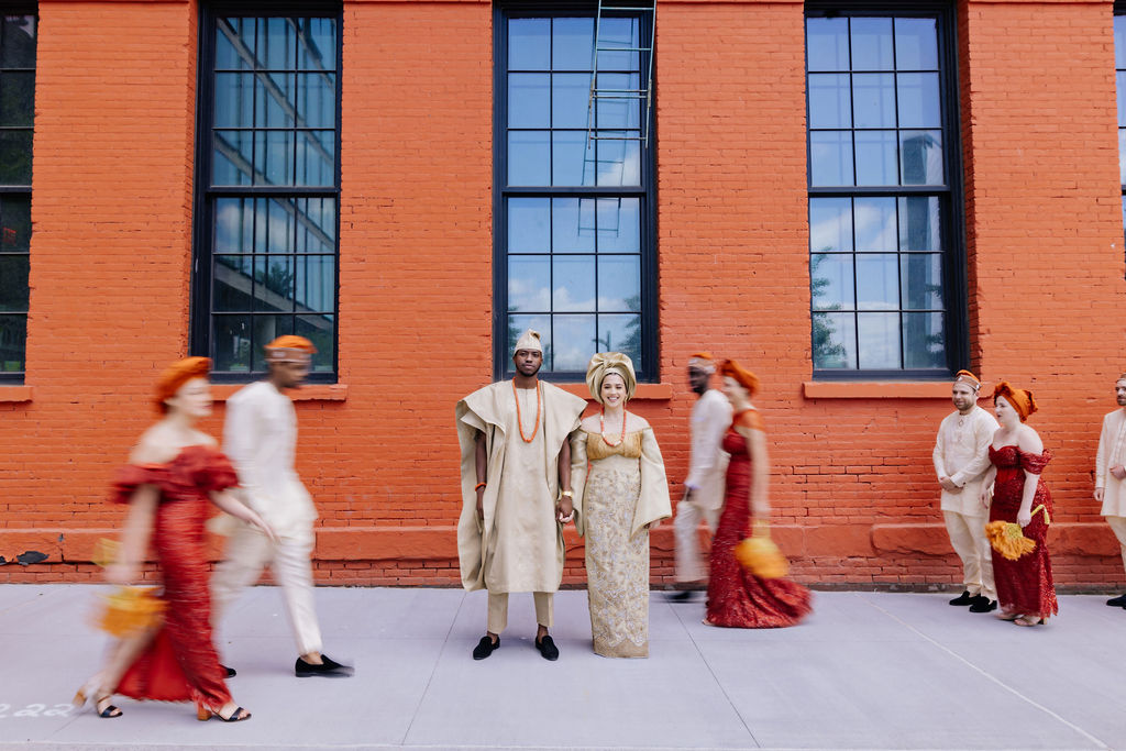 Bride and Groom Crowd Action Glam Photo