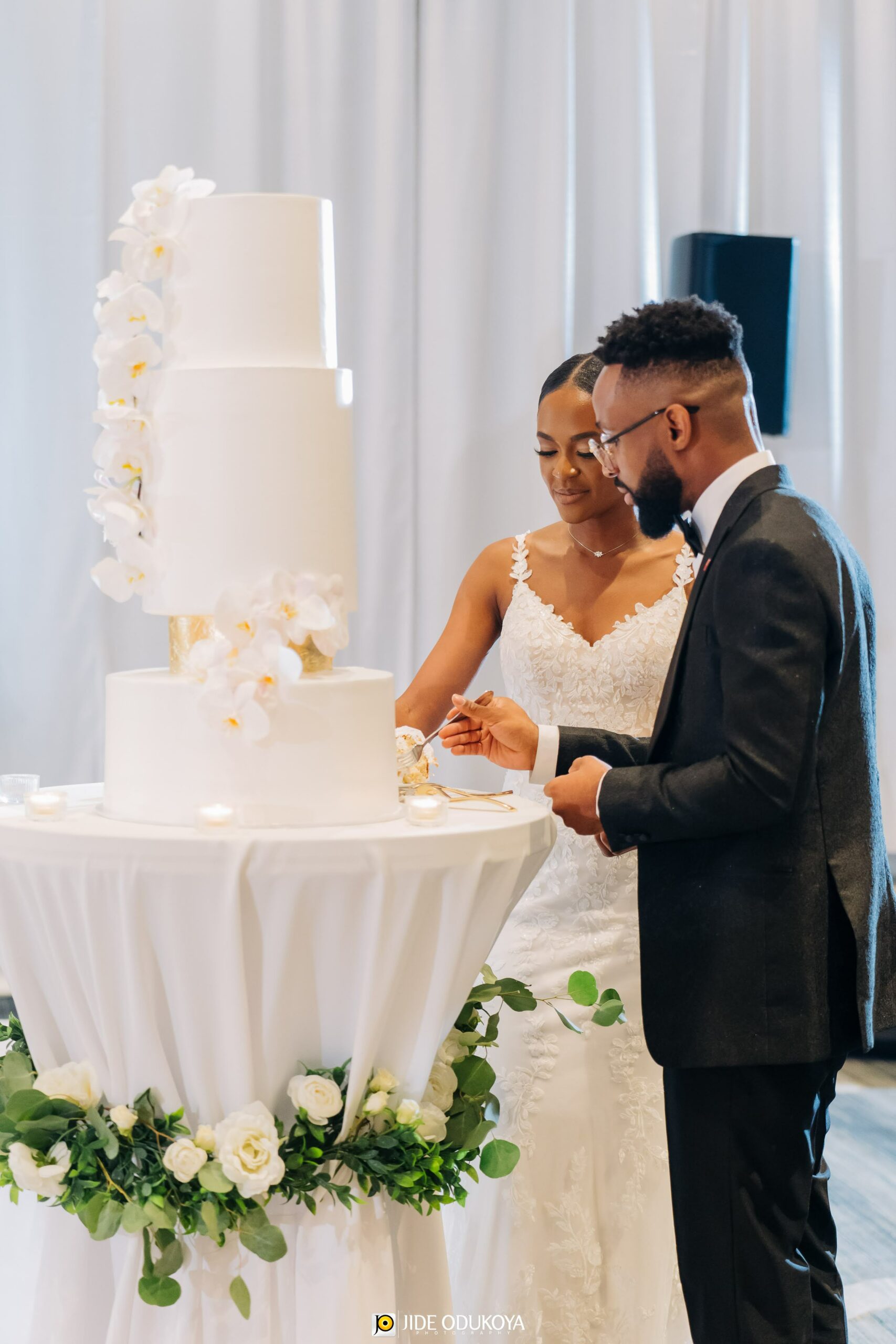 Nigerian Wedding Cake Cultural Elements