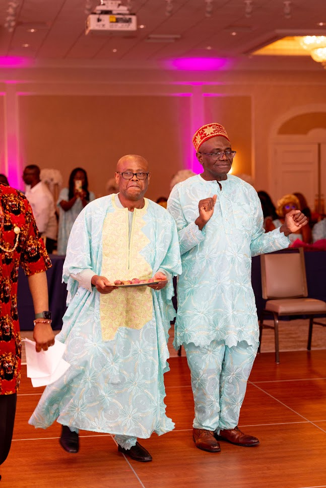 groom family presenting kola nut to bride family